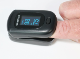 Creative PC-60B1 Finger Pulse Oximeter, Black, With Carry Case